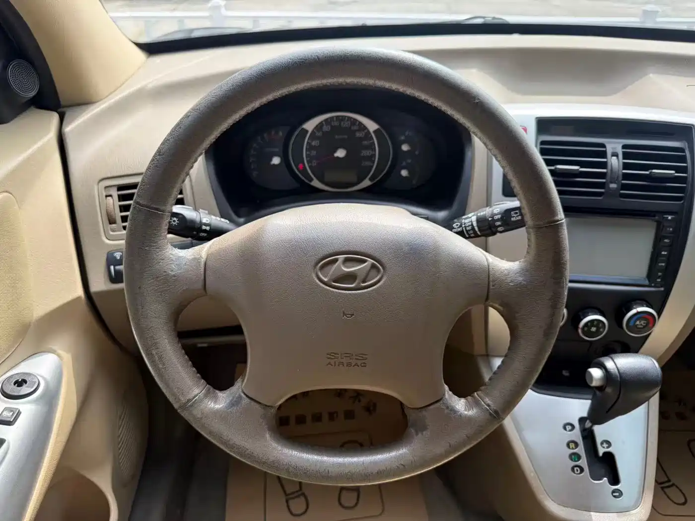 Hyundai Tucson 2009 2.0L Automatic 2WD Sunroof фото 7