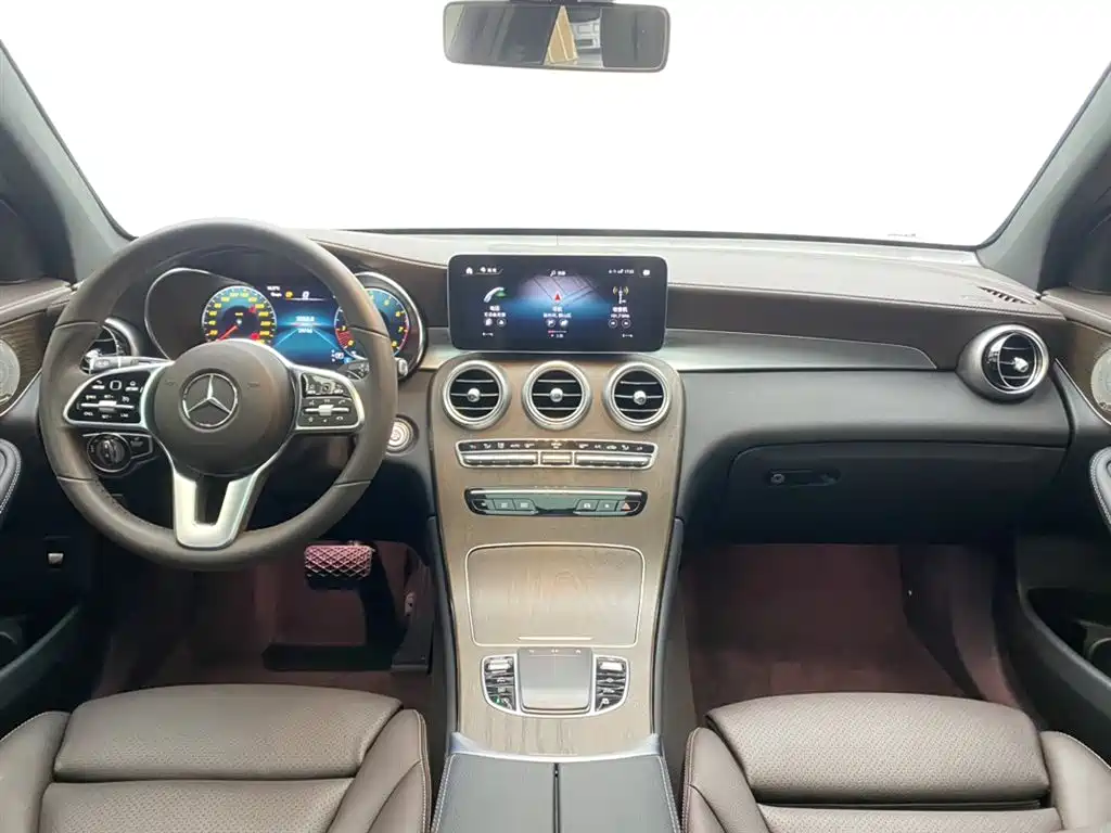Mercedes-Benz GLC 2022 Facelift GLC 300 L 4MATIC Dynamic Collector's Edition фото 15