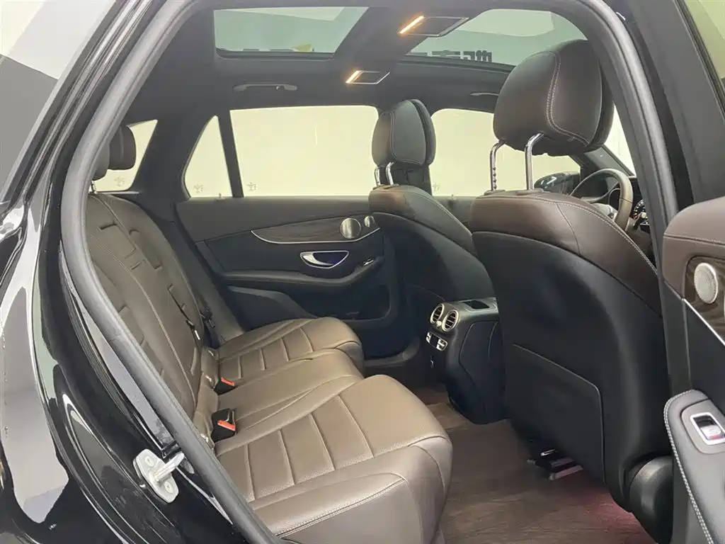 Mercedes-Benz GLC 2022 Facelift GLC 300 L 4MATIC Dynamic Collector's Edition фото 24