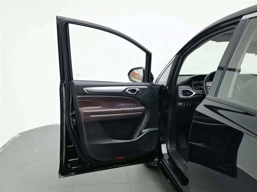 GAC Trumpchi Trumpchi M6 2021 PRO 270T Automatic Luxury Edition фото 8