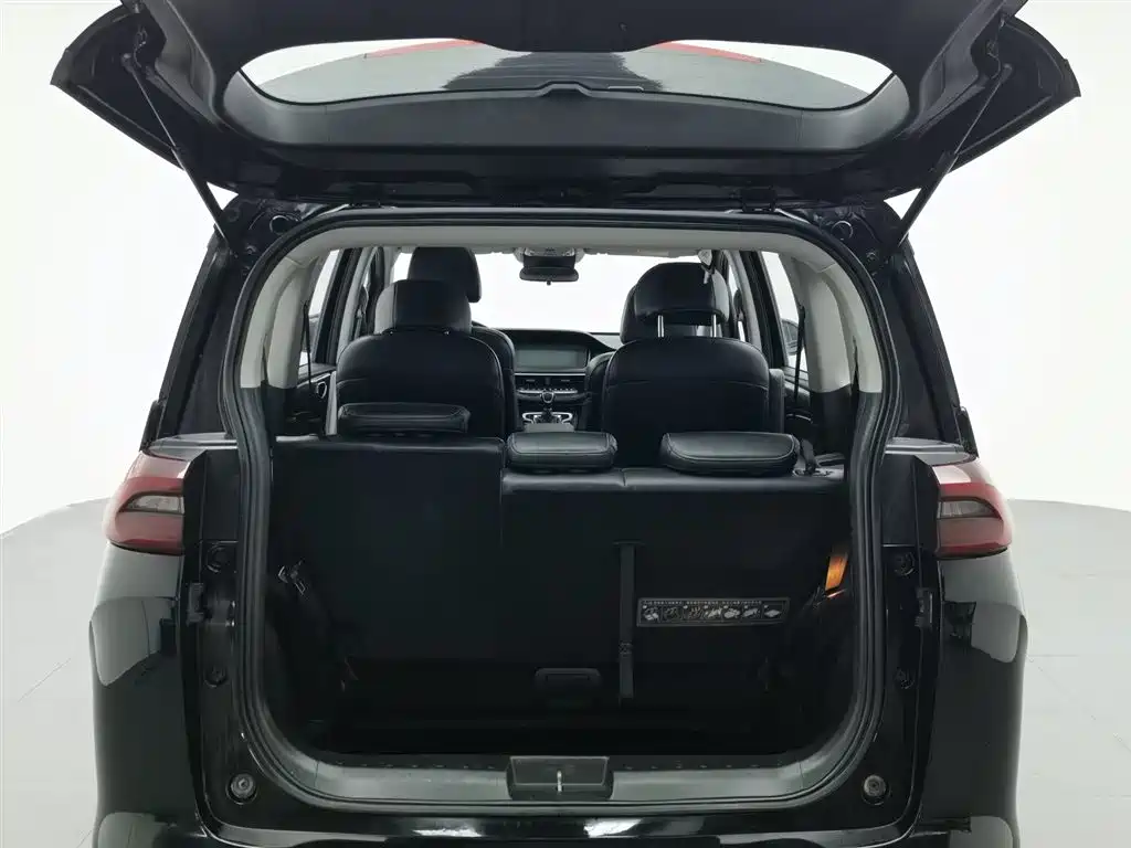GAC Trumpchi Trumpchi M6 2021 PRO 270T Automatic Luxury Edition фото 16