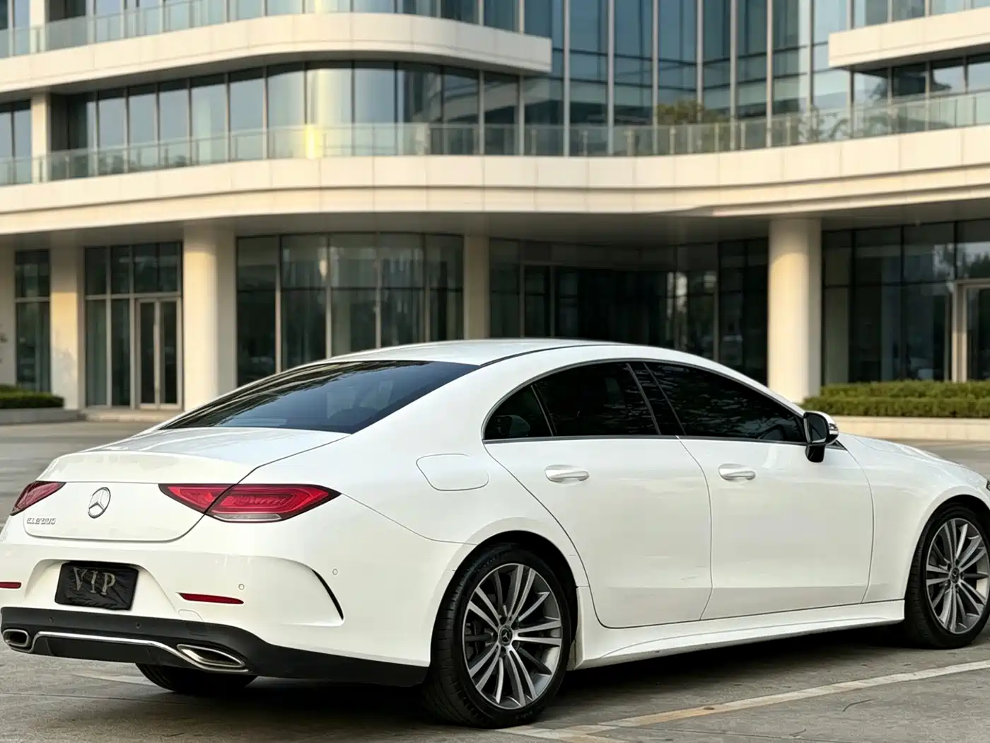 MERCEDES-BENZ CLS