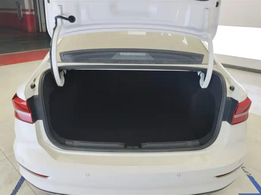 Volkswagen Lavida 2018 280TSI DSG Comfort Edition China V фото 4