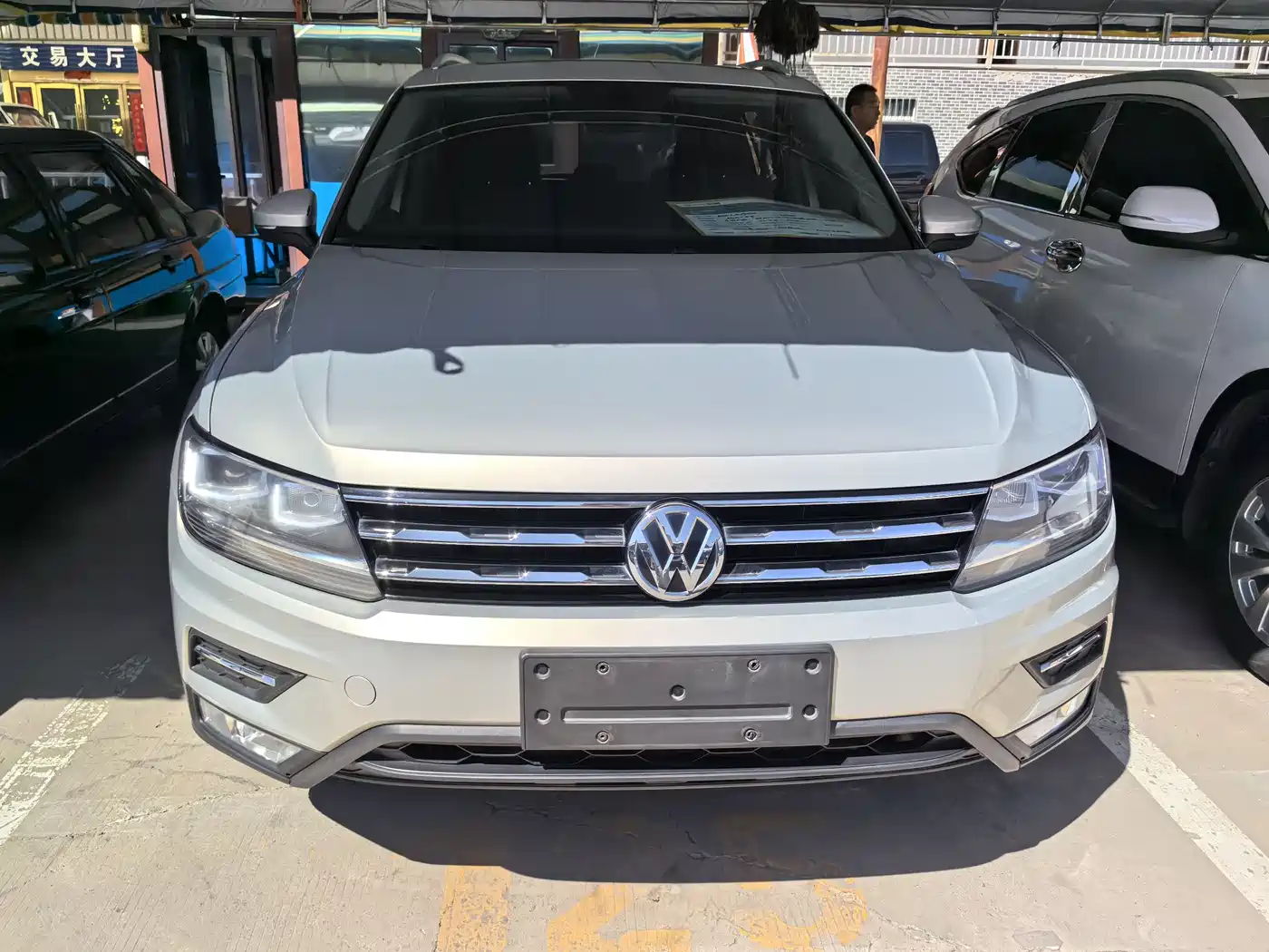 Volkswagen Tiguan L 2017 330TSI Automatic 2WD Luxury Edition фото 2