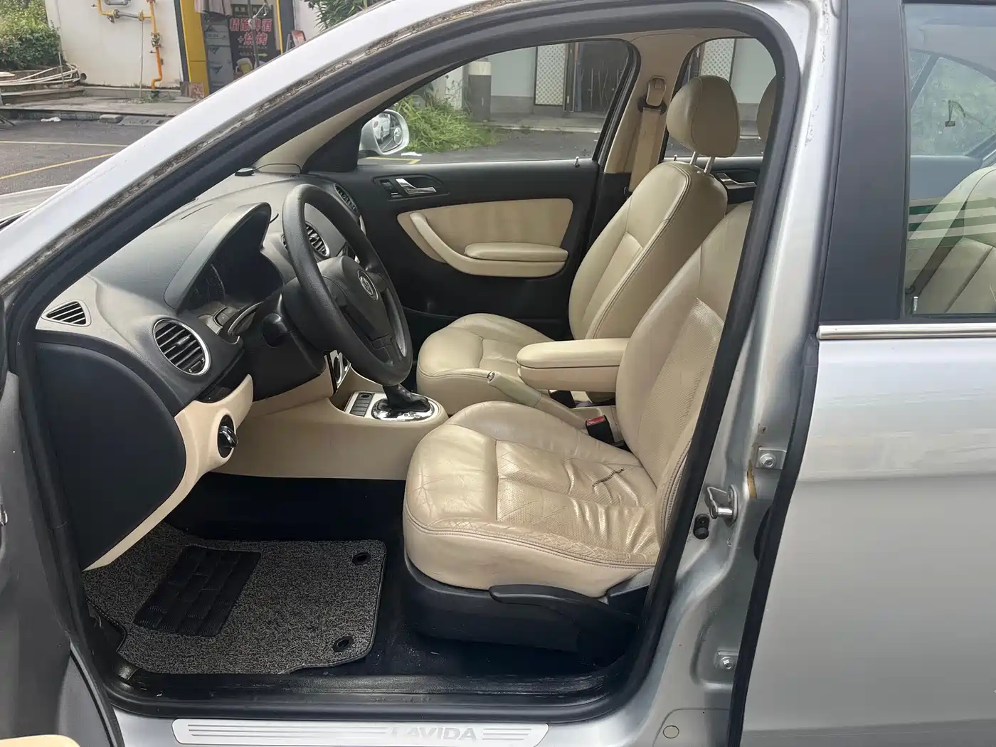 Volkswagen Lavida 2011 1.4TSI DSG Pinya Edition фото 10