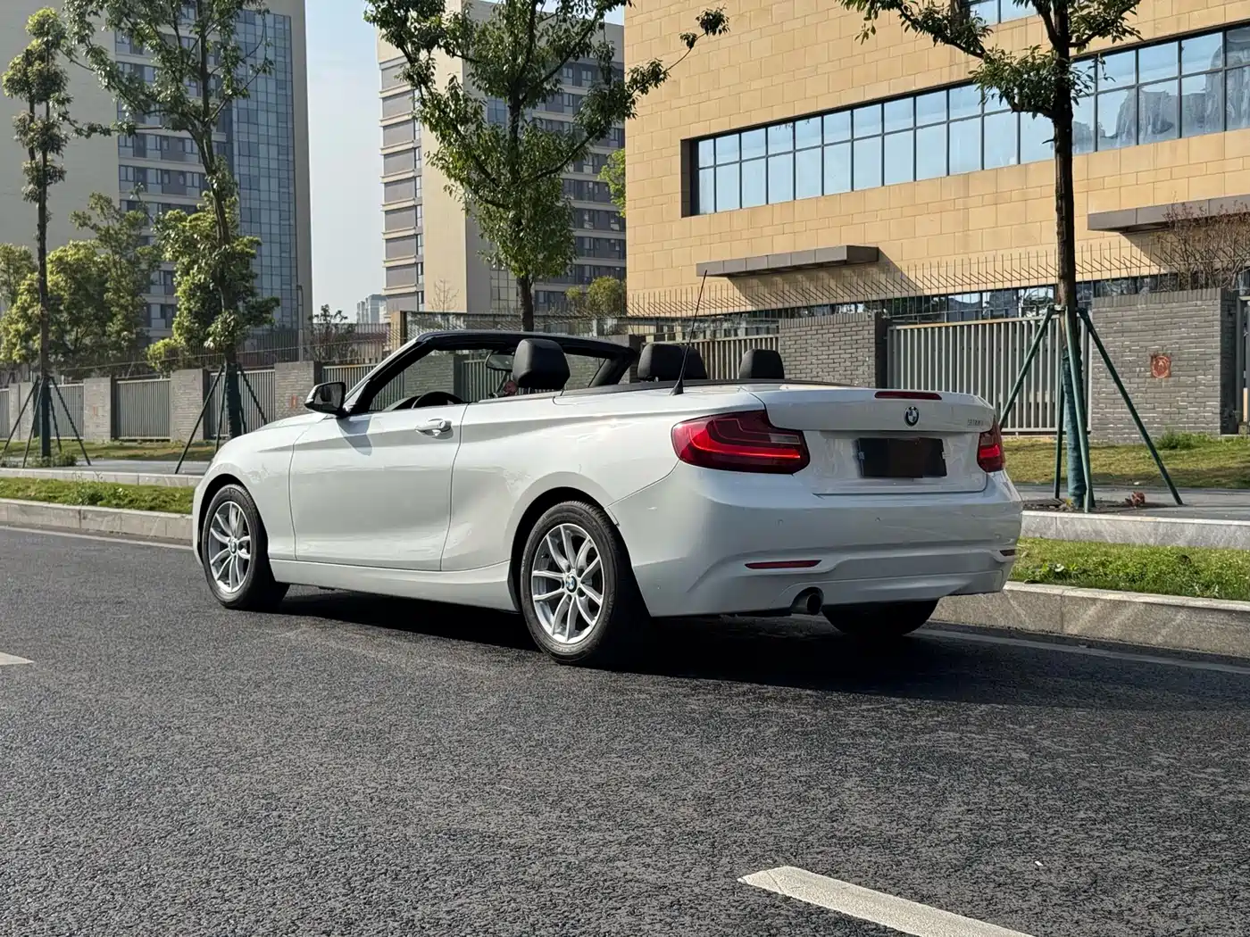 BMW 2 Series (Import) 2016 2015 218i Convertible Coupe
