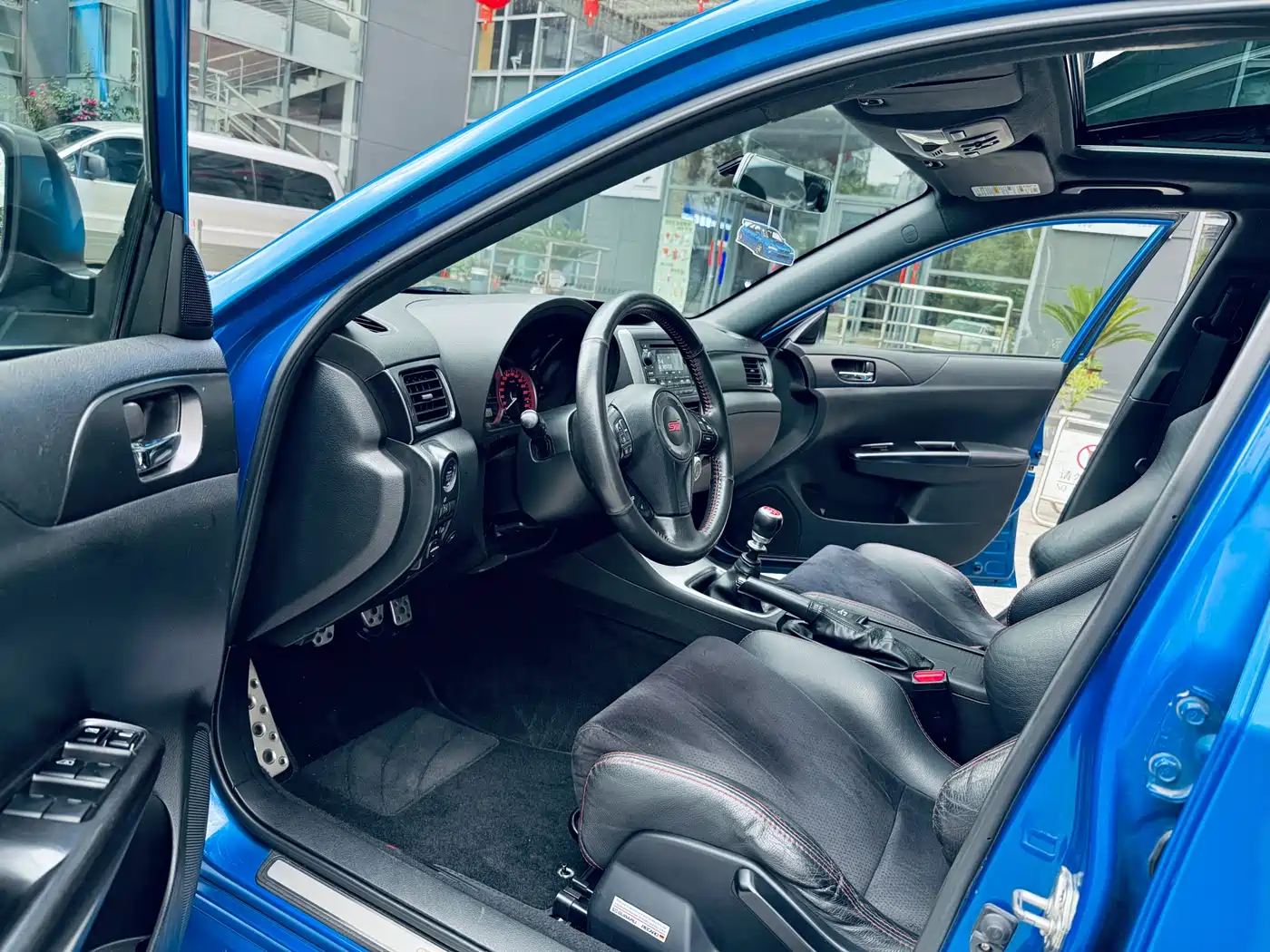 Subaru Impreza 2011 2.5T WRX STi Sedan фото 13