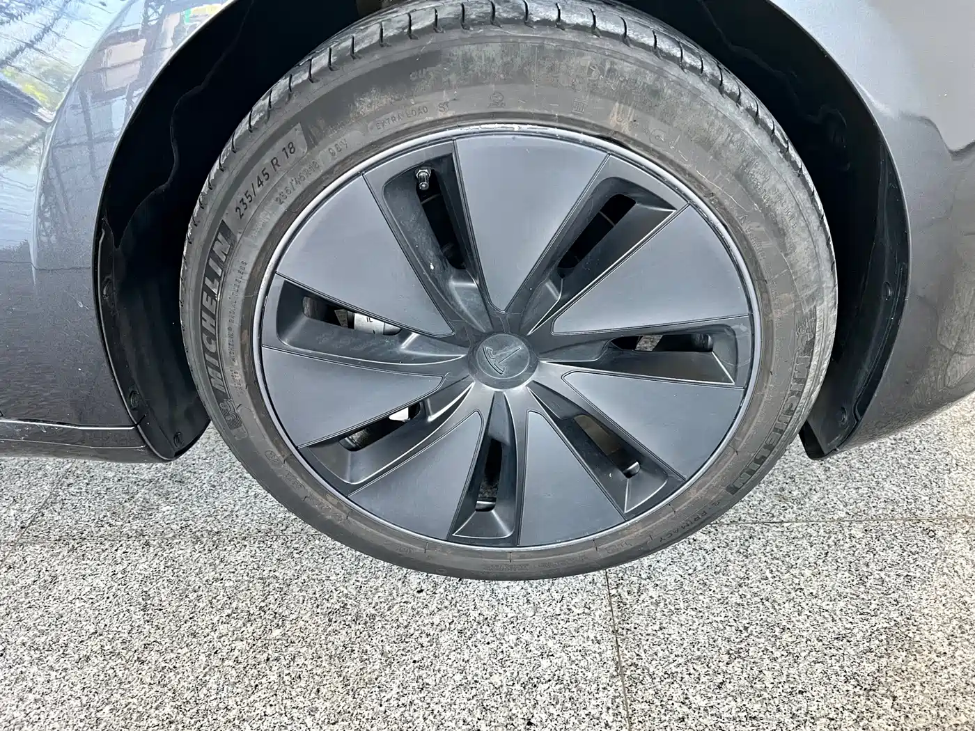 Фото 14 - Tesla Model 3