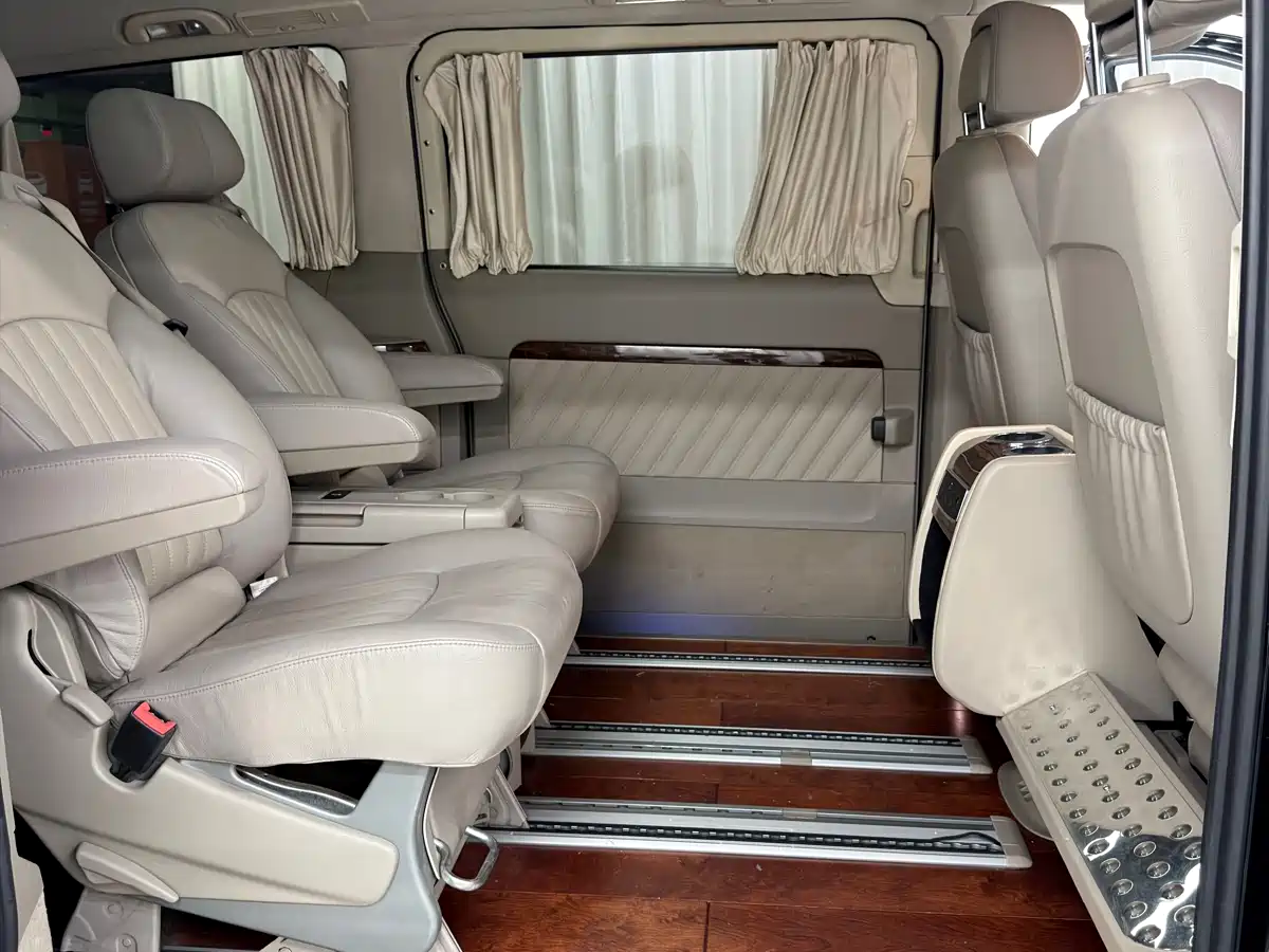 Mercedes-Benz Viano 2014 3.5L Excellence фото 19