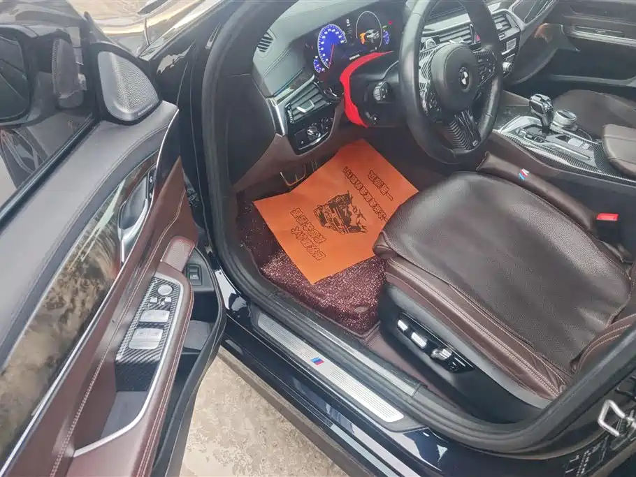 BMW 6 Series GT 2019 630i M Sport Grand Tourer Edition фото 9
