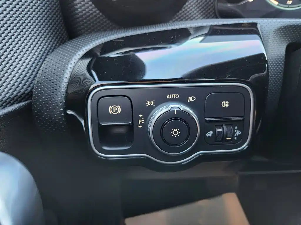 Фото 17 - Mercedes-Benz A-Class
