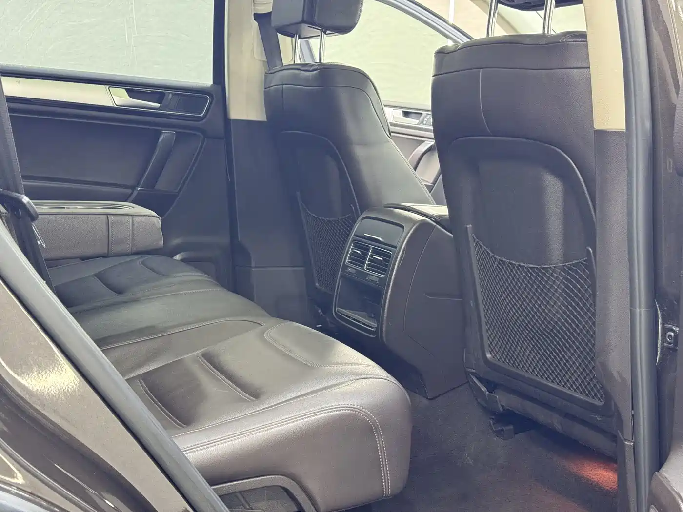 Volkswagen Touareg 2016 3.0TSI Standard фото 12