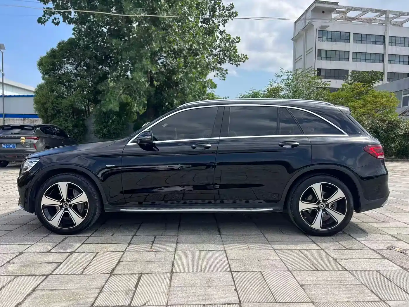 Mercedes-Benz GLC 2022 Model GLC 300 L 4MATIC Dynamic Edition фото 4
