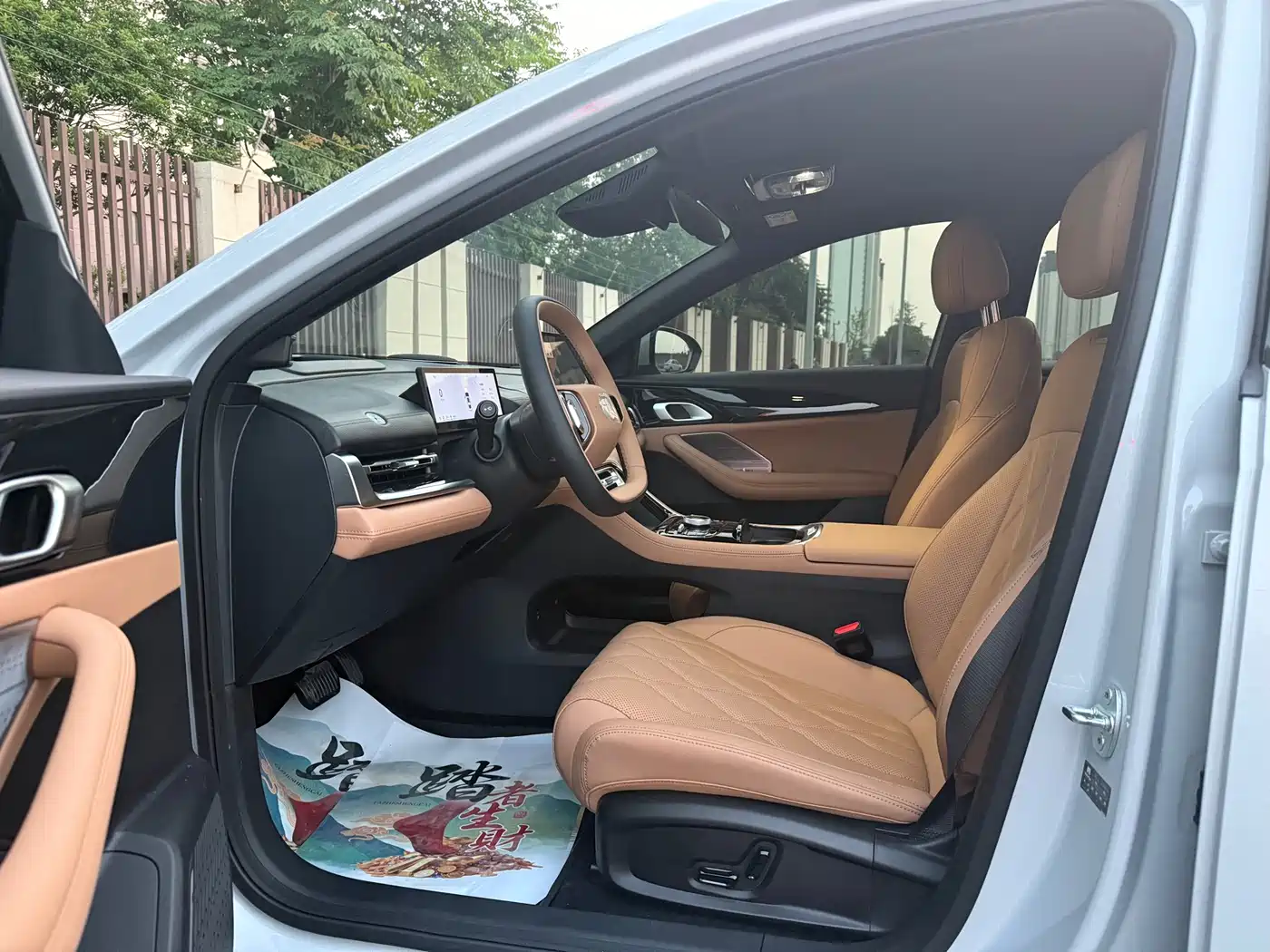 Geely Galaxy Galaxy A7 2025 EM-i 150km Explorer+ Edition фото 4