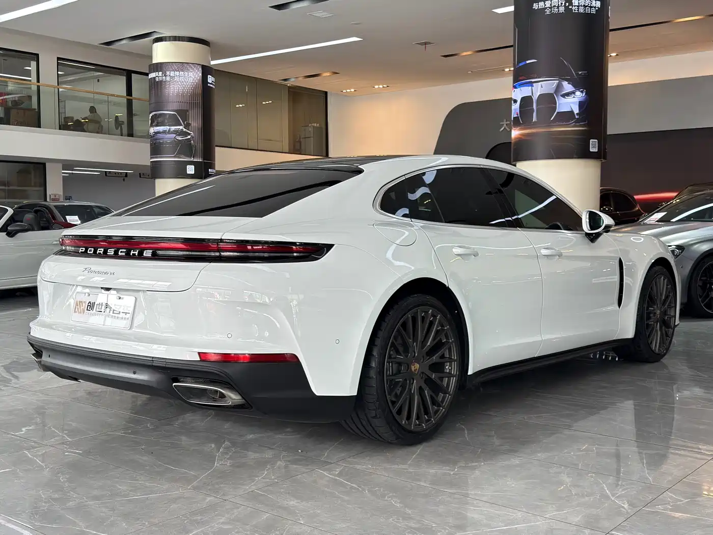 PORSCHE PANAMERA