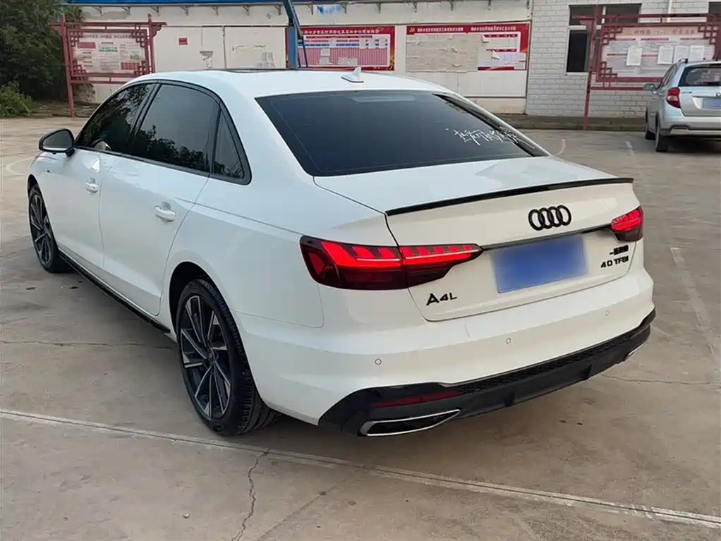 Audi A4L 2023 40 TFSI Luxury Sport фото 25