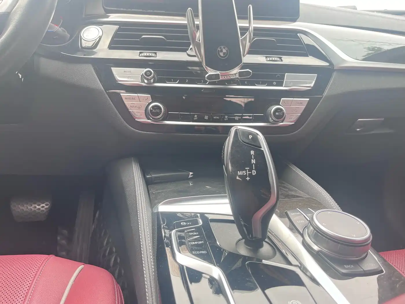 BMW 5 Series 2022 525Li M Sport Package фото 12