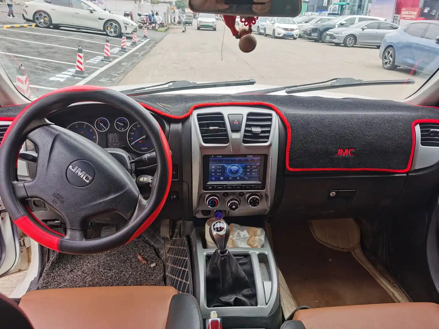 Jiangling Baodian 2018 2018 2.9T New Value 2WD Diesel Luxury Standard Cargo Box JX4D30B5L