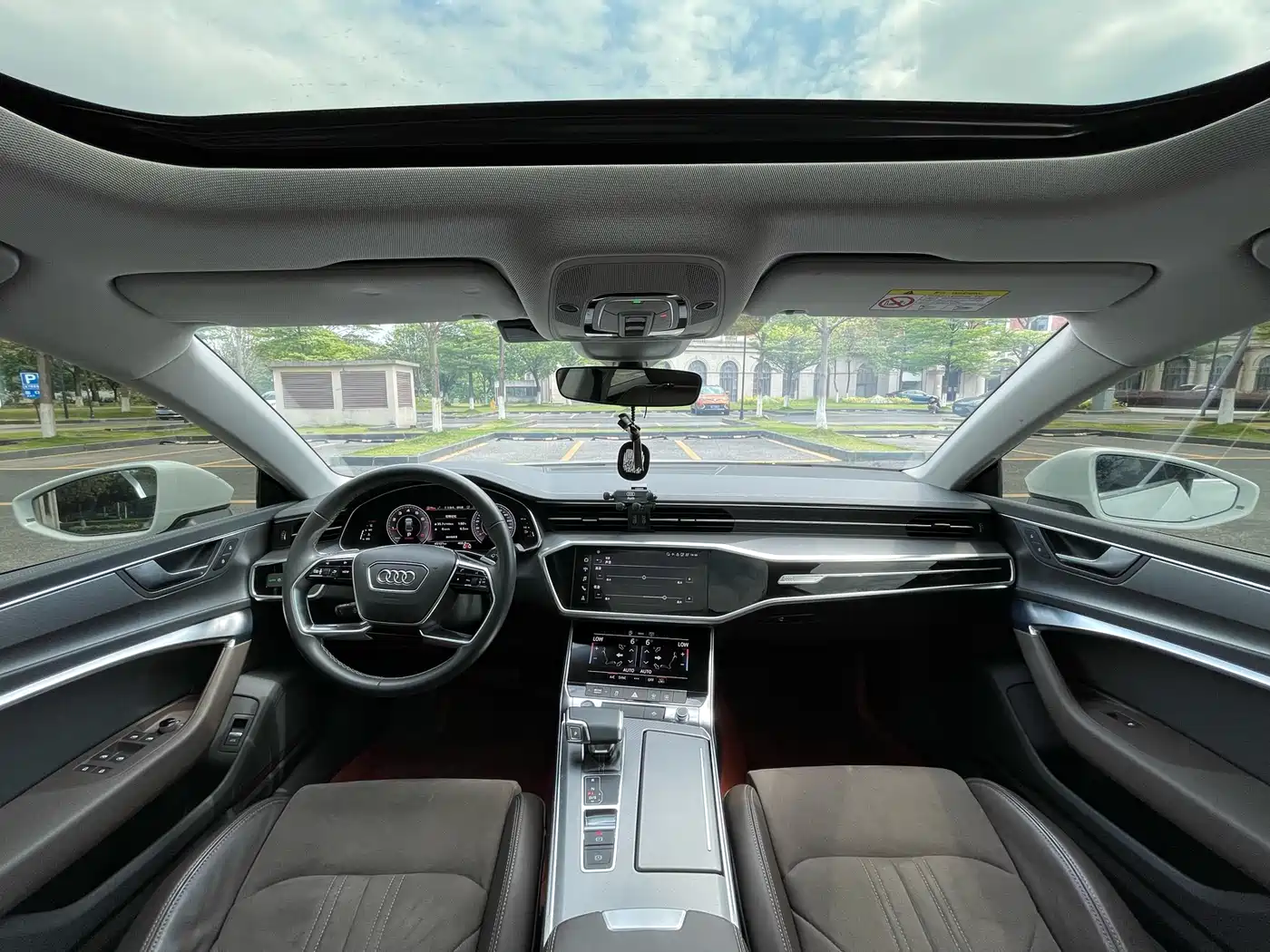 Audi A7L 2022 45 TFSI S-line Dream Builder Edition фото 15
