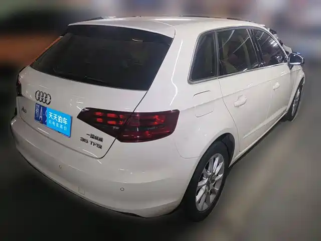 Audi A3 2014 Sportback 35 TFSI Automatic Progressive — фото 2