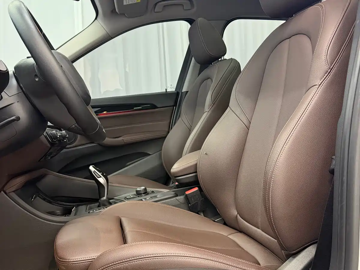 Фото 8 - BMW X1