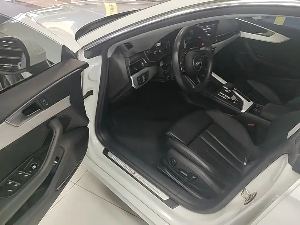 AUDI A5 (IMPORT)