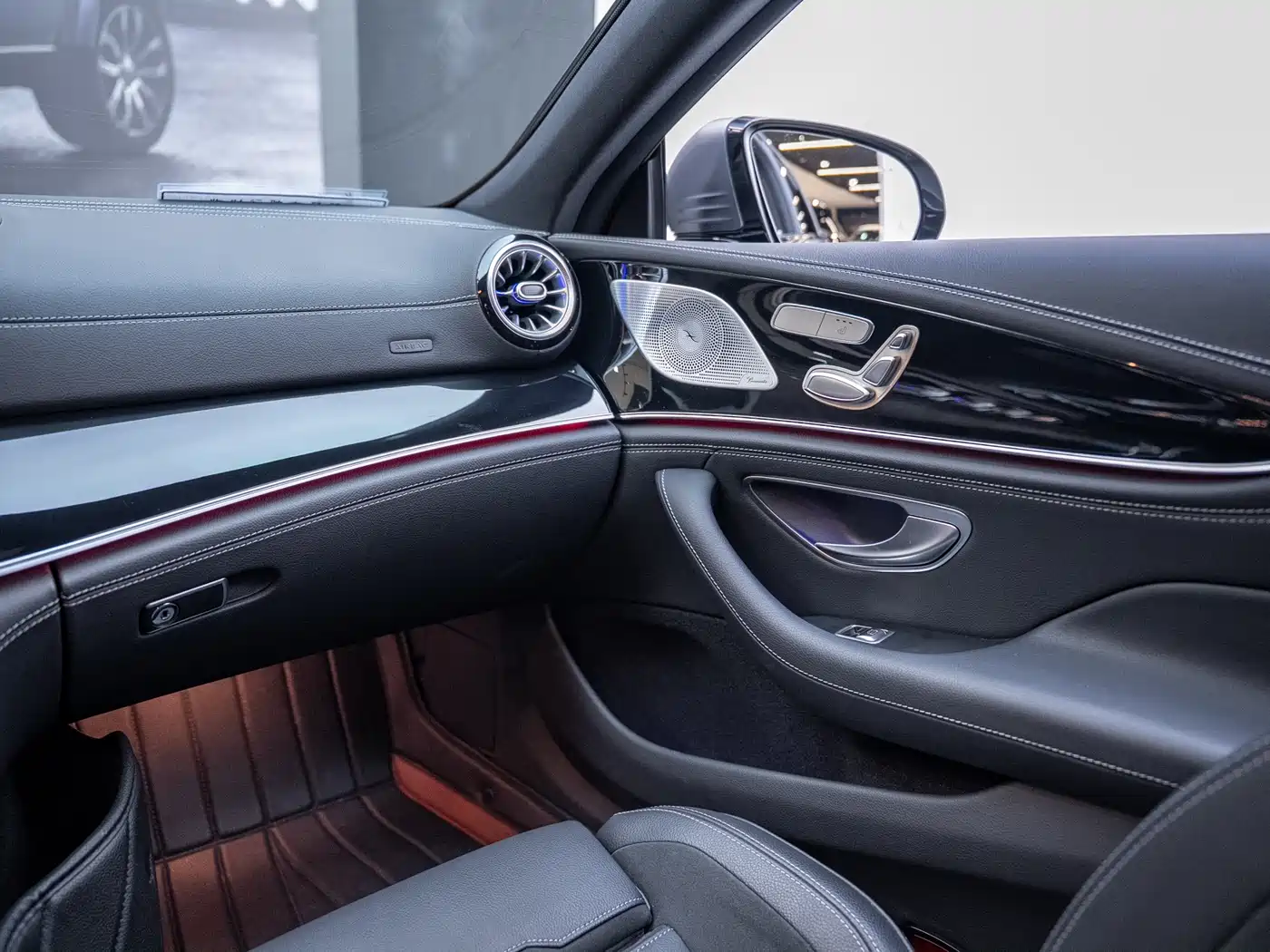 Mercedes-Benz AMG GT 2023 AMG GT 50 4-Door Coupe фото 25