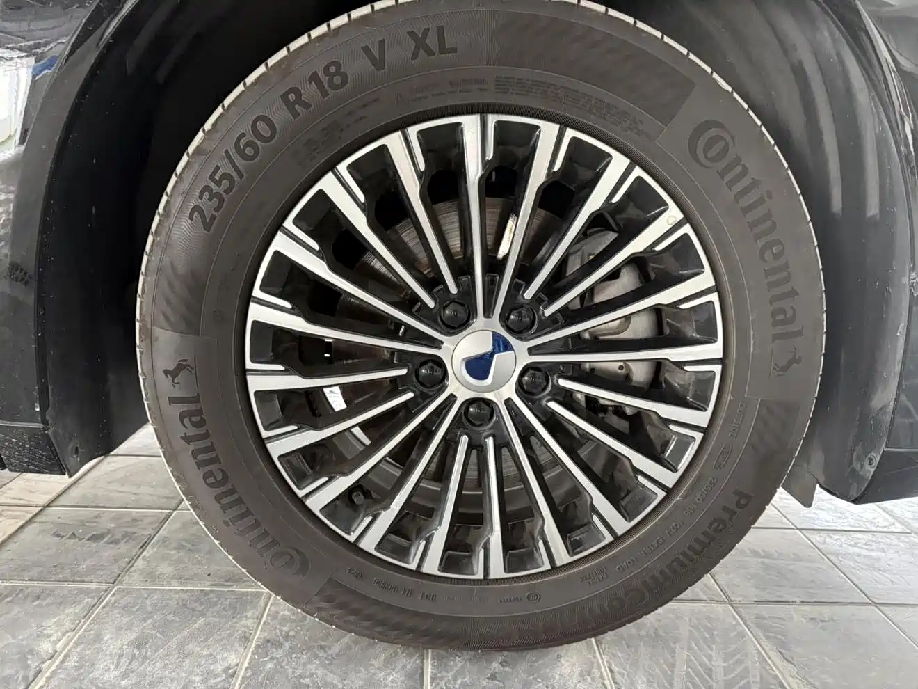 Denza D9 2025 2025 Model DM-i Smart Drive Edition 1020 AWD Flagship