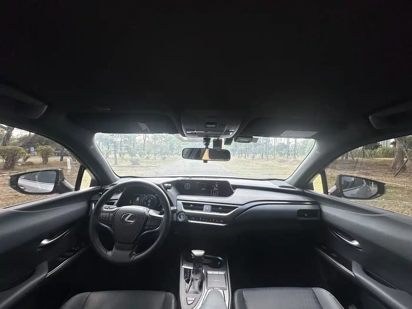 Photo 6 - Lexus UX