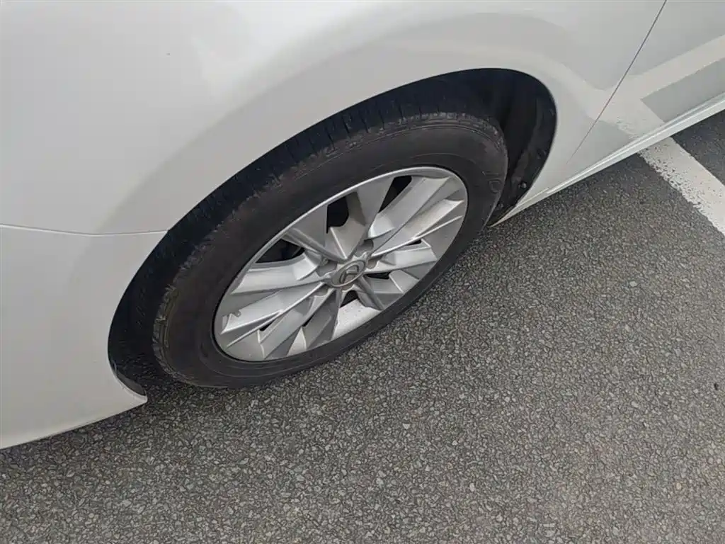 Lexus ES 2013 300h Elite Edition фото 23
