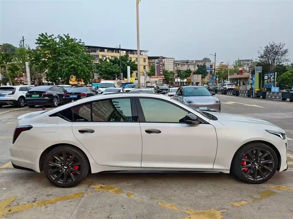 CADILLAC CT5