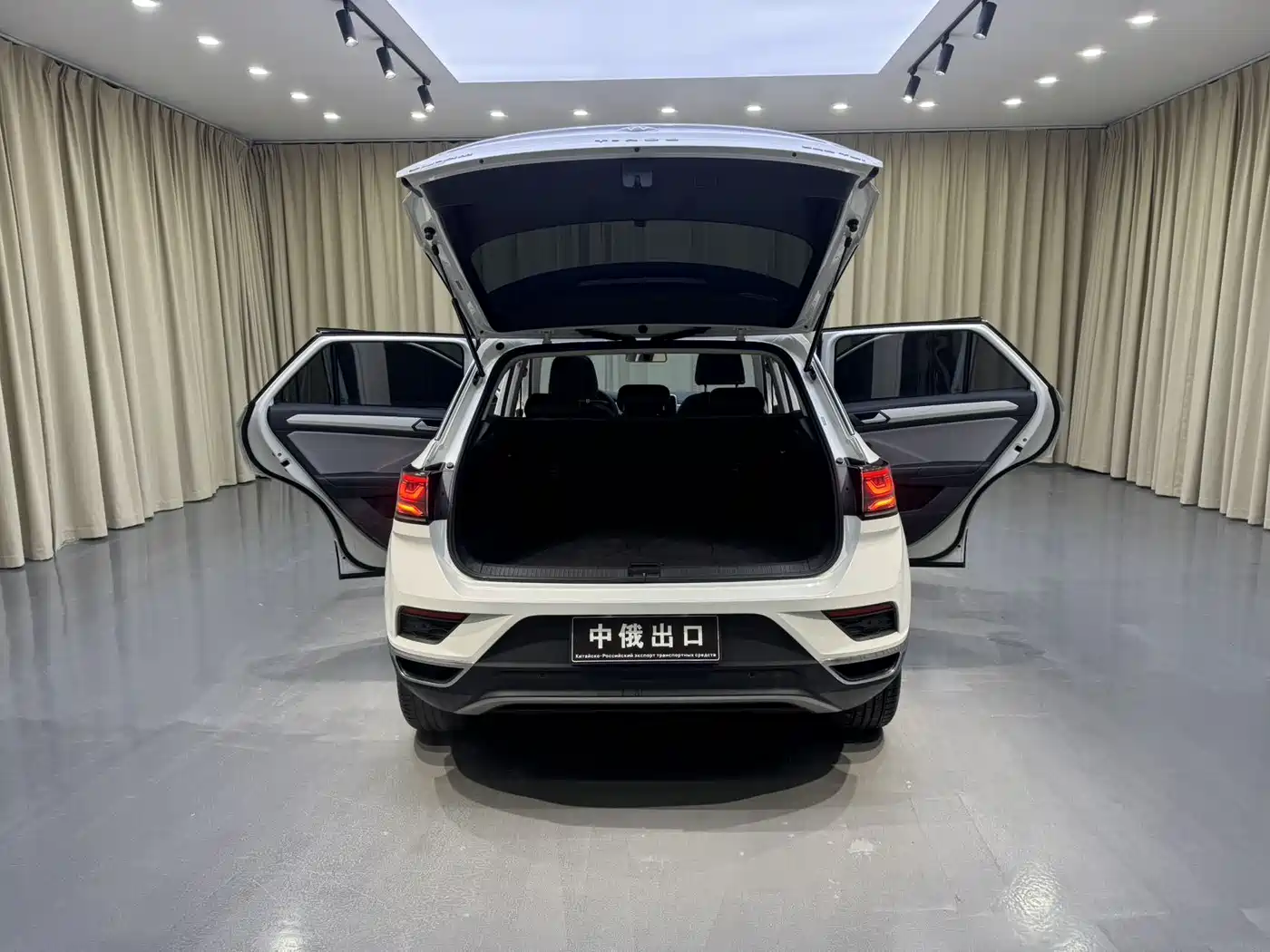 Volkswagen T-ROC 2023 280TSI DSG 2WD Time Edition фото 16