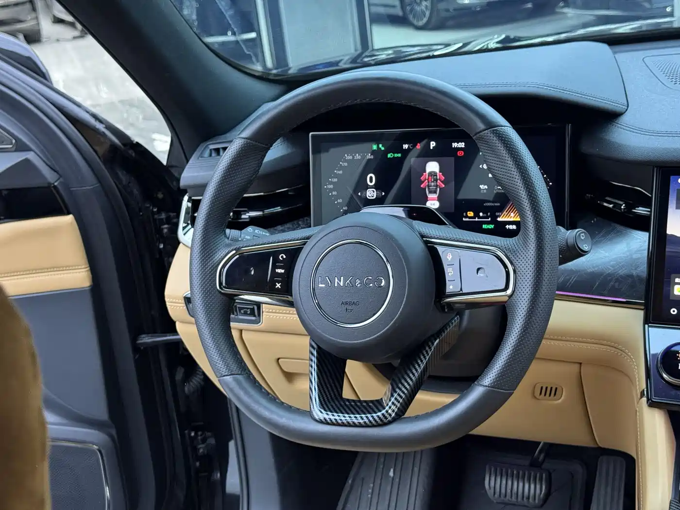 Lynk & Co 09 EM-P 2021 2.0T PHEV Halo 6-seater фото 12