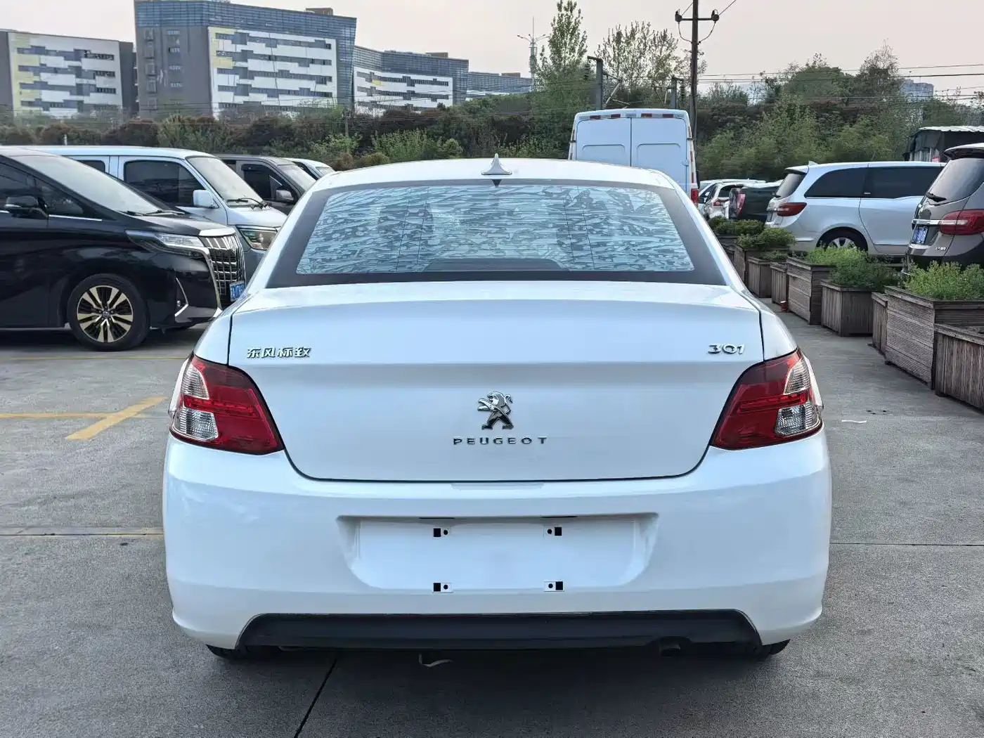 Peugeot 301 2014 2014 1.6L Manual Comfort Edition