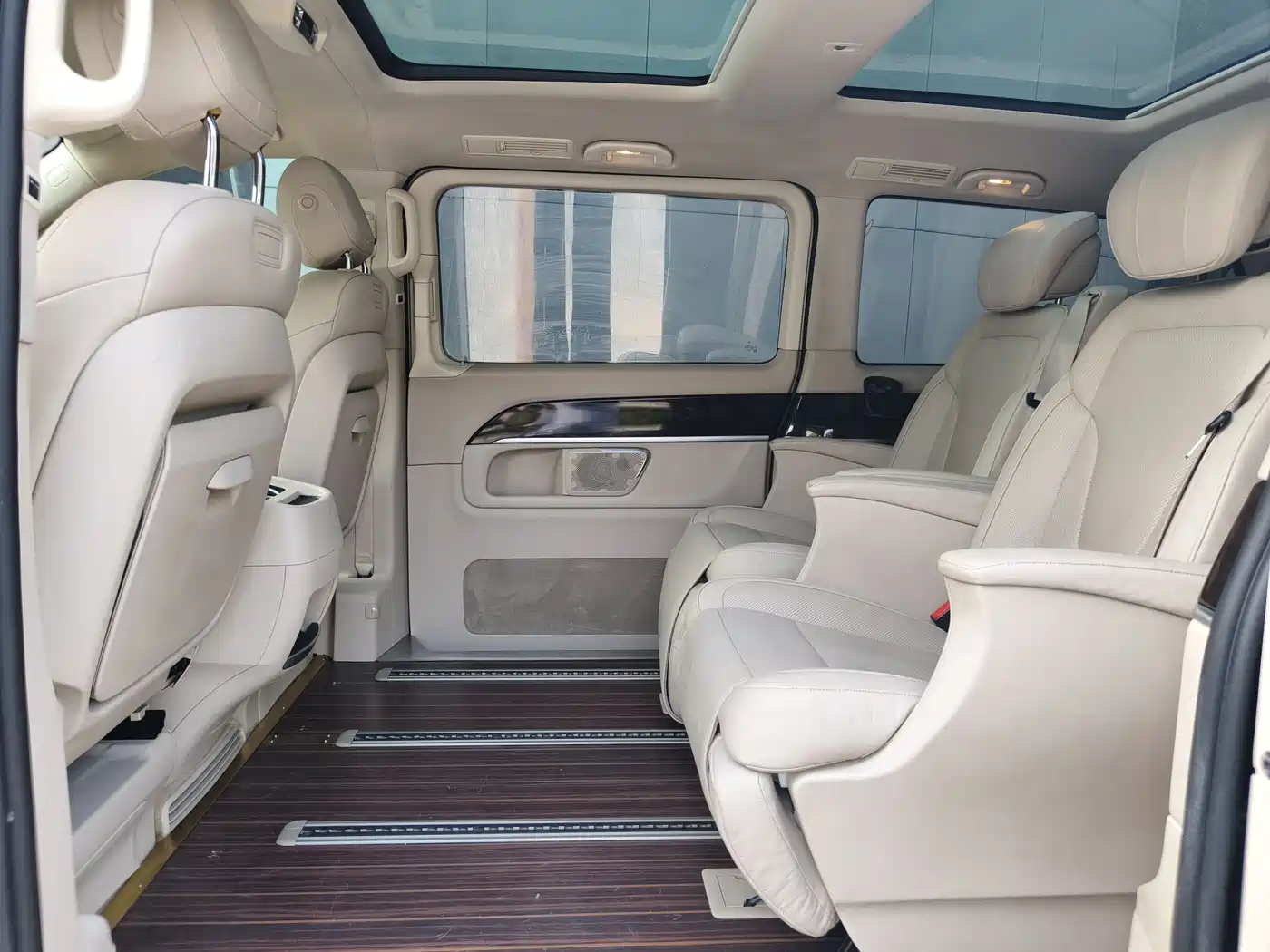 Mercedes-Benz V-Class 2017 2016 V 260 L Premium Long