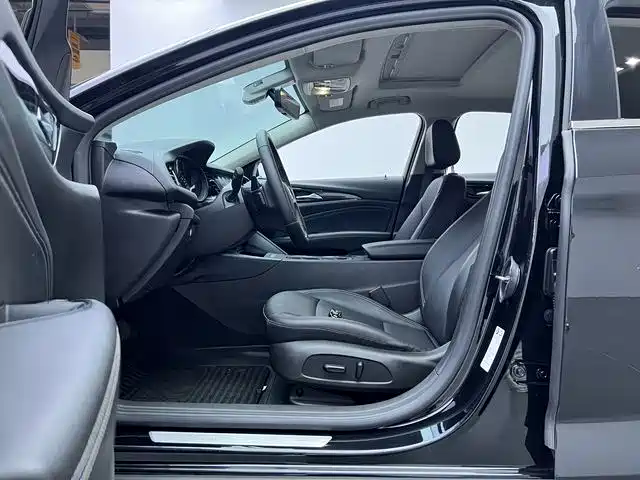 Buick Regal 2024 25T Ultra Comfort Edition фото 15