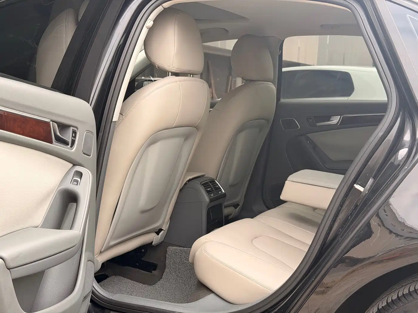 Audi A4L 2013 35 TFSI Automatic Standard фото 6