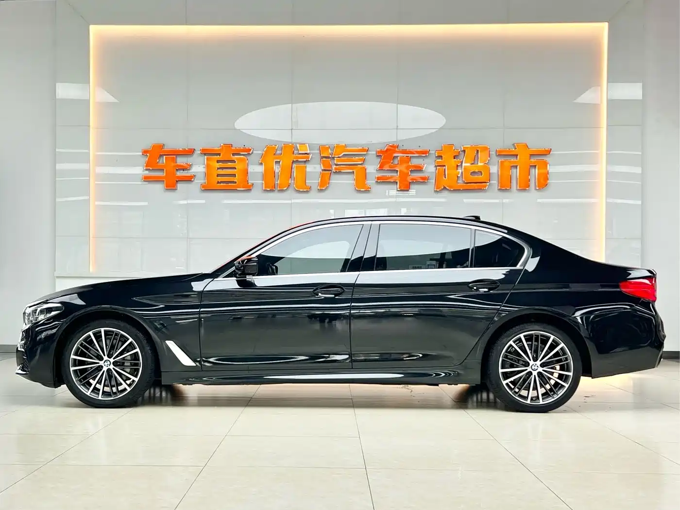 BMW 5 Series 2020 530Li Exclusive M Sport Package фото 4
