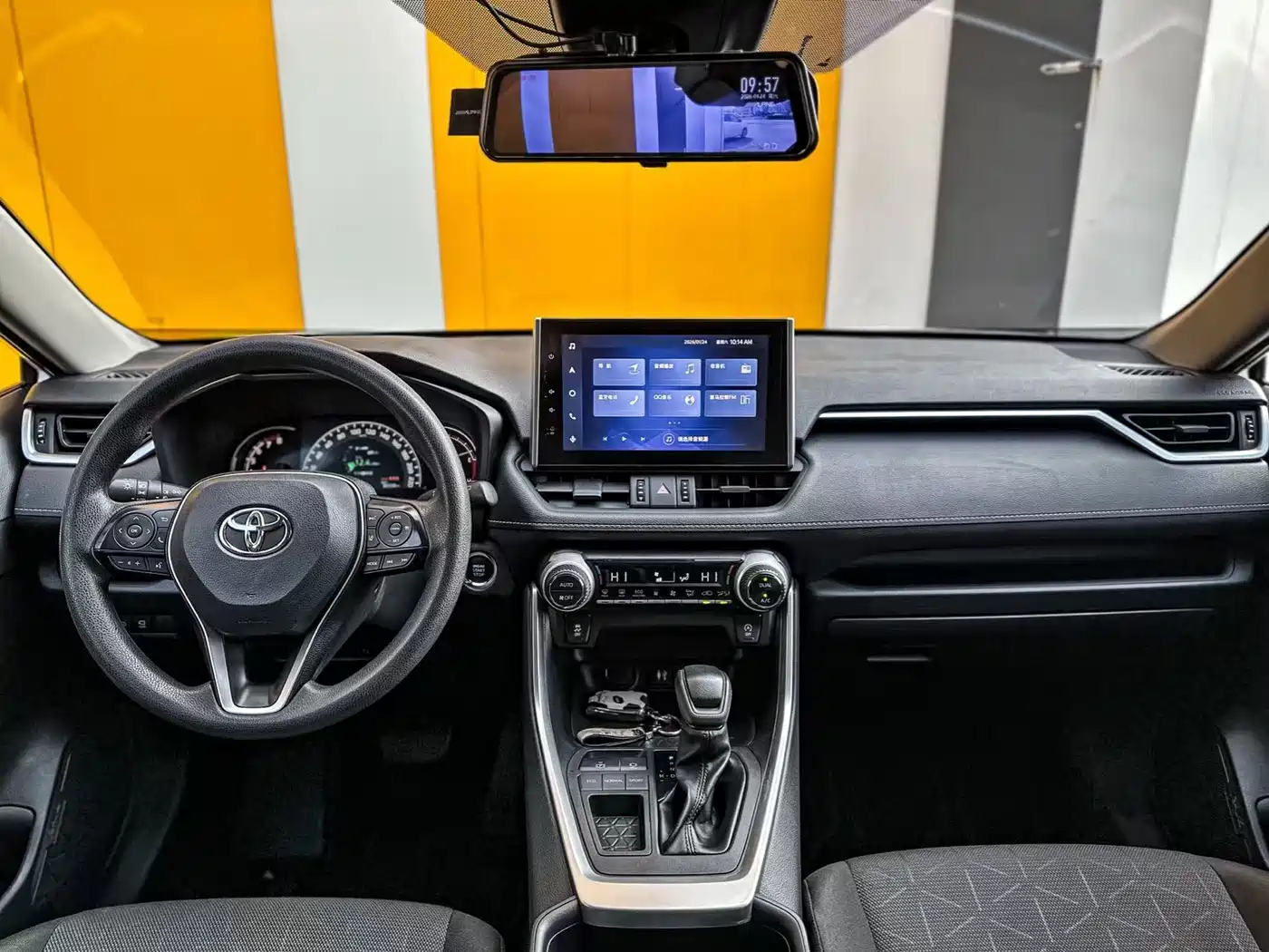 Toyota RAV4 Rongfang 2022 2.0L CVT 2WD Trend Edition фото 5