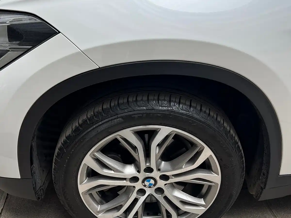 BMW X1 2018 sDrive20Li Leading Model фото 12