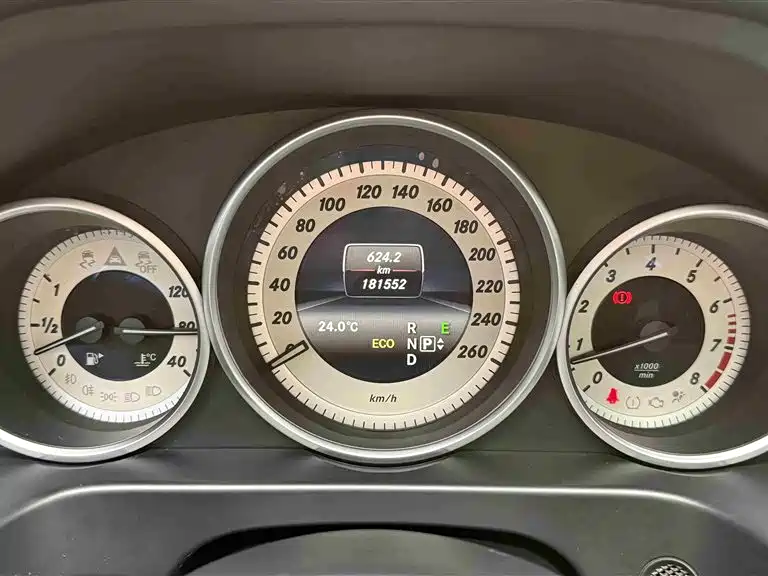 Mercedes-Benz E-Class 2015 E 260 L Sport фото 21