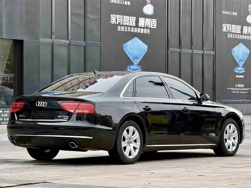 Audi A8 2013 A8L 45 TFSI quattro Comfort фото 3