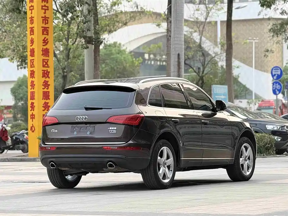 Audi Q5 2016 40 TFSI Technology Model фото 4