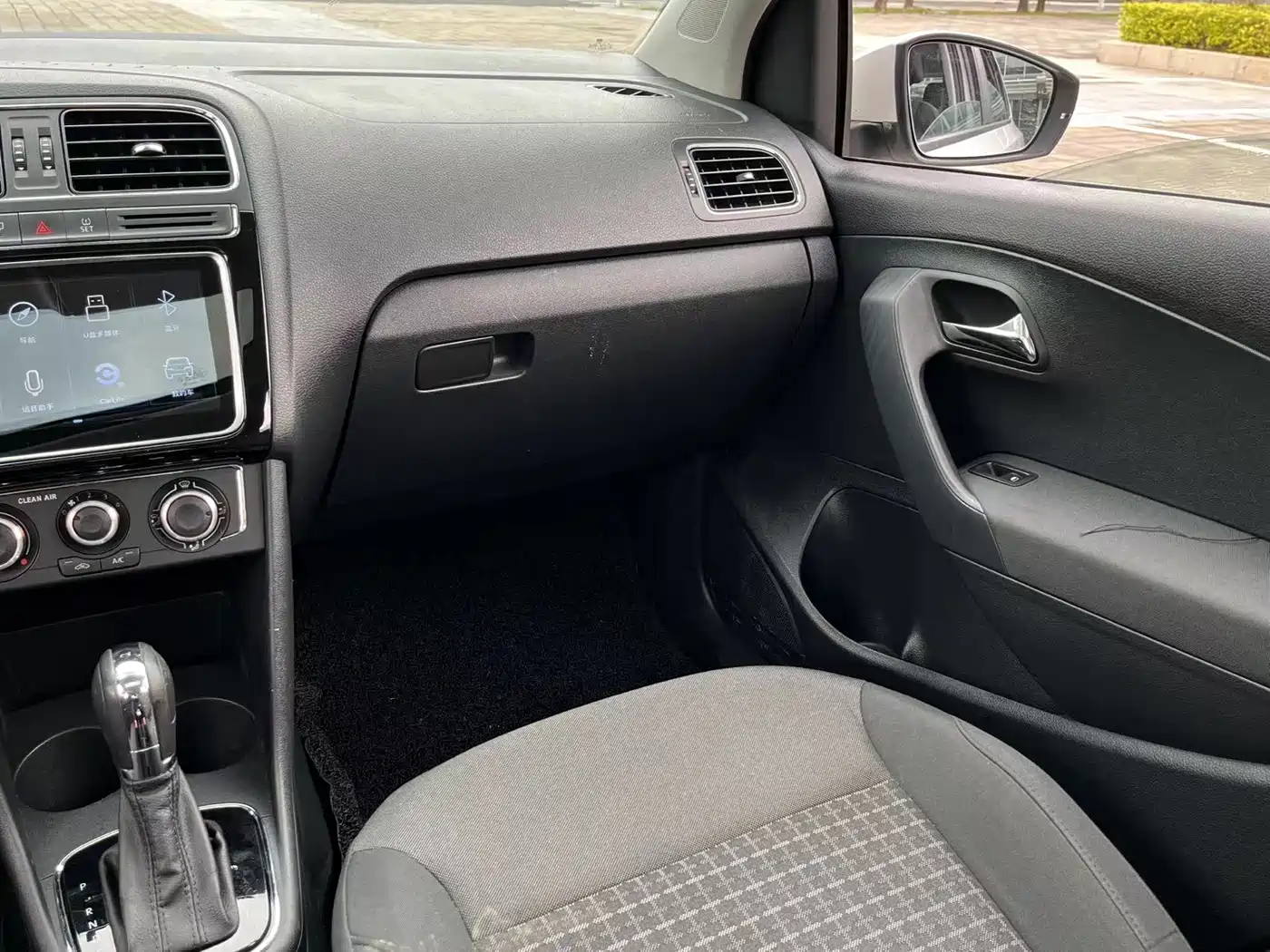 Volkswagen Polo 2018 1.5L Auto Comfort фото 6