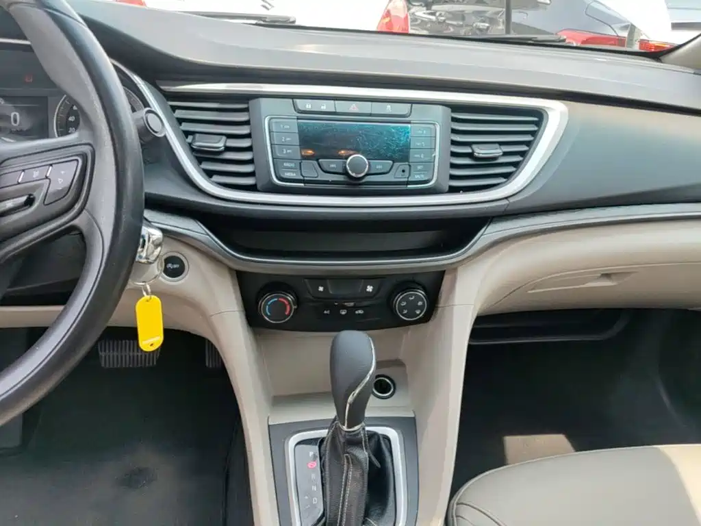 Фото 13 - Buick Excelle
