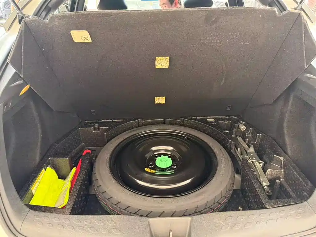 Toyota IZOA 2018 2.0L Yichi Edition China V фото 15