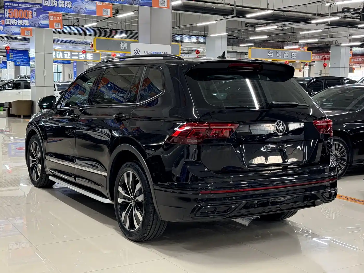 VOLKSWAGEN TIGUAN L