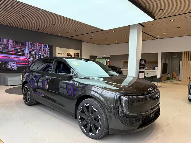  Audi Audi E7X 2026 4WD Base Model