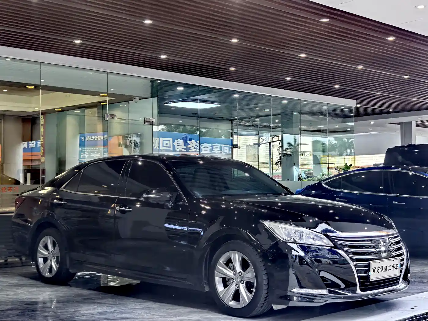 Toyota Crown 2015 2.0T Fashion фото 3