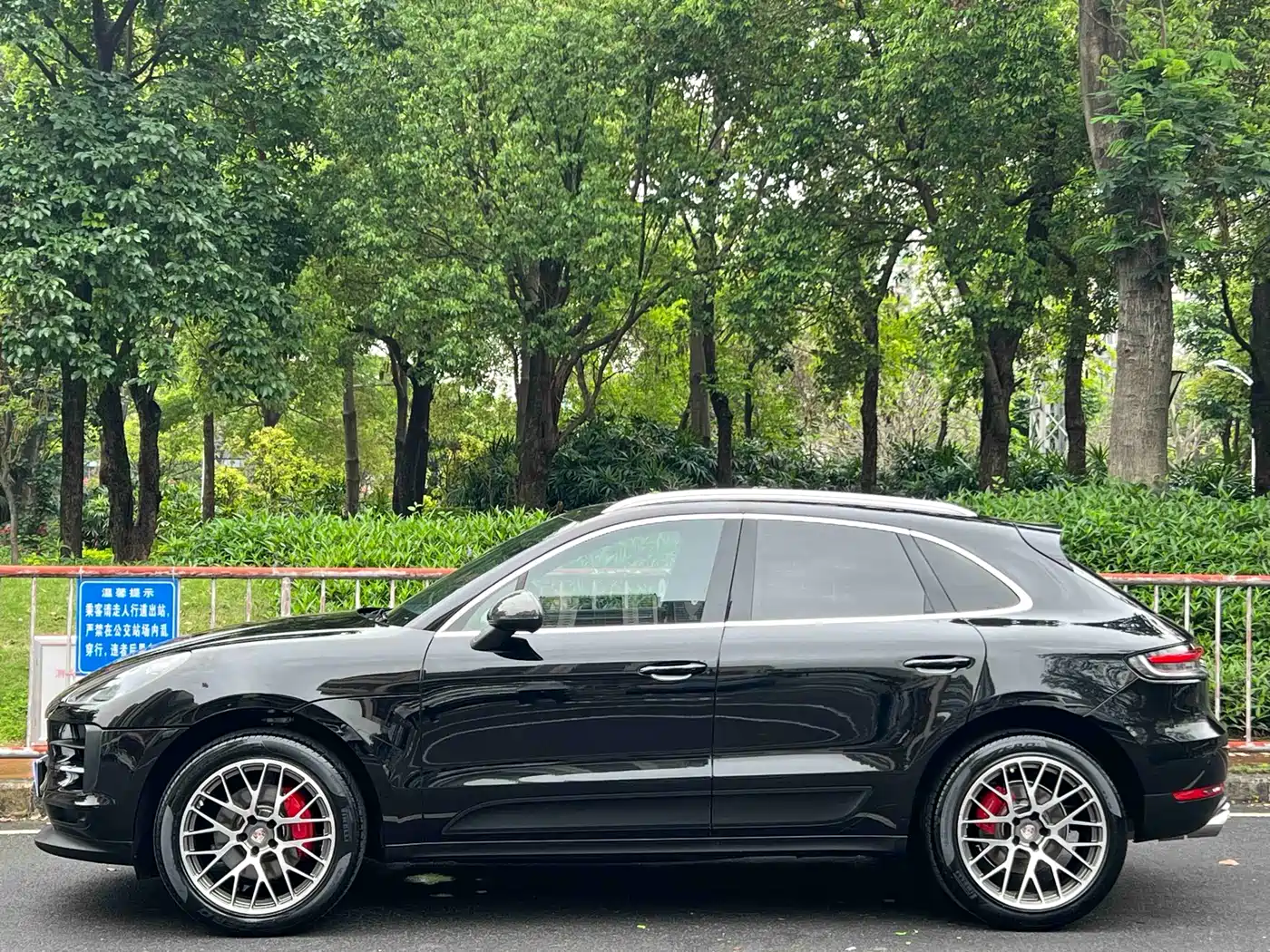 Porsche Macan 2020 Macan 2.0T фото 2